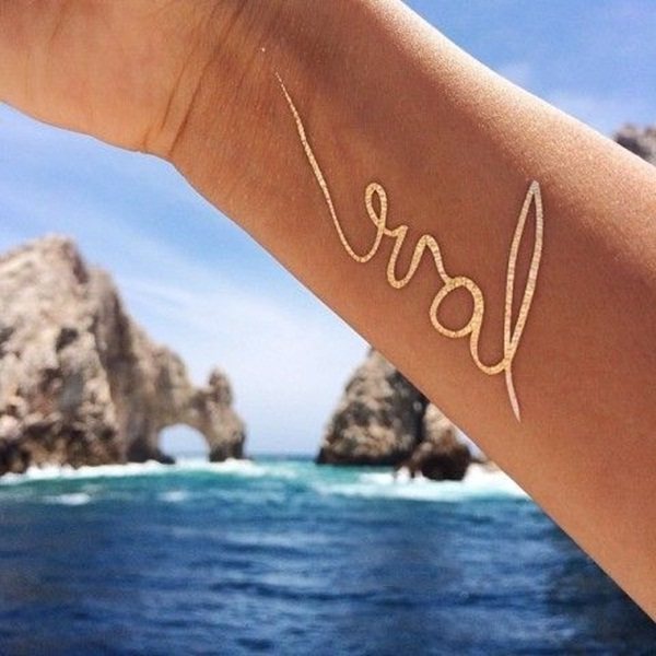 70 idées de tatouages en or pour les femmes (guide d'inspiration)