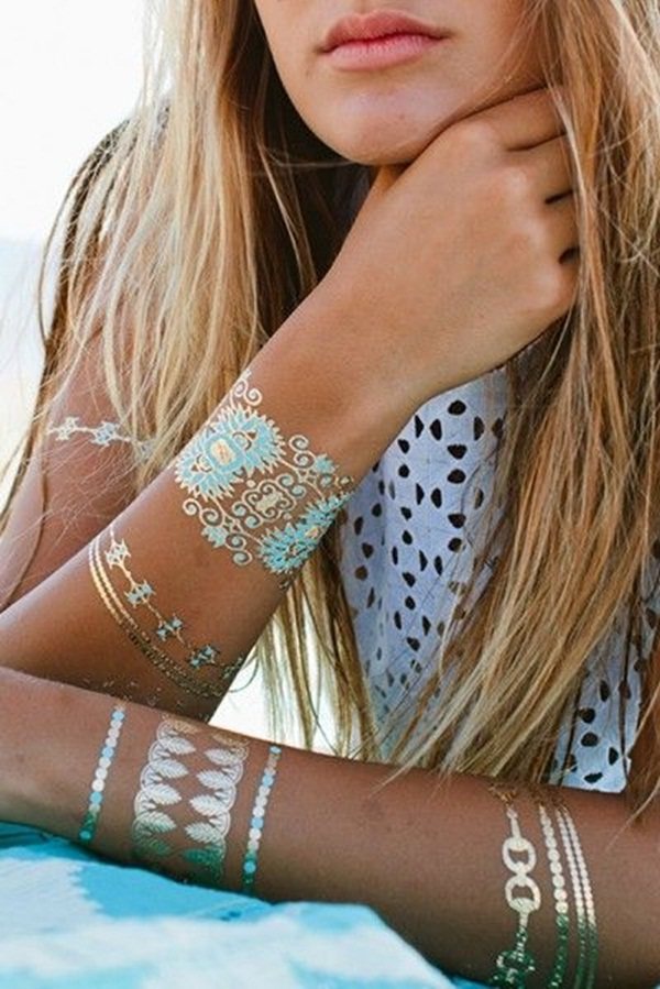 70 idées de tatouages en or pour les femmes (guide d'inspiration)