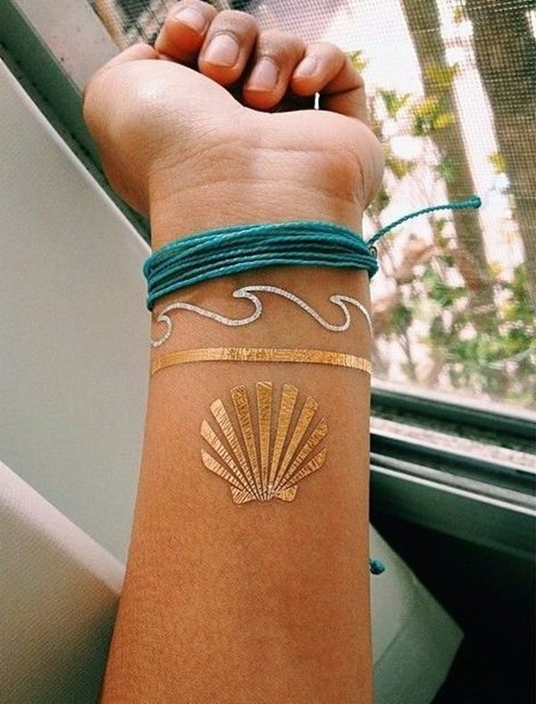 70 idées de tatouages en or pour les femmes (guide d'inspiration)