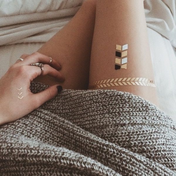 70 idées de tatouages en or pour les femmes (guide d'inspiration)