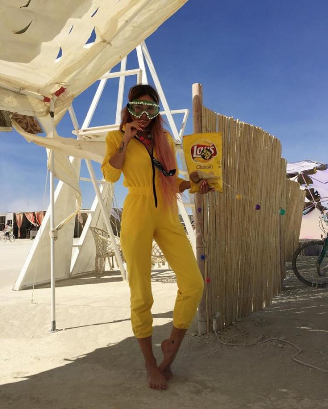 Alena Vodonaeva in yellow jumpsuit