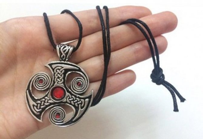 Amulette de Marilyn Carro