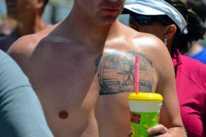 Un ángel de la guarda cuida de las personas