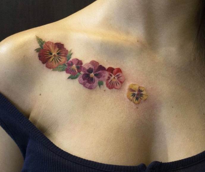 πανσέδες κοντά στην κλείδα