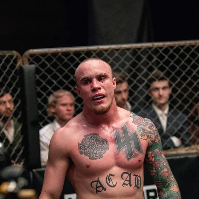 Artur Kulinsky Abb dans une cage