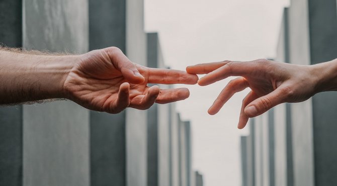 Les papillons dans l'estomac : quelles sont les causes réelles de cette réaction physiologique ?