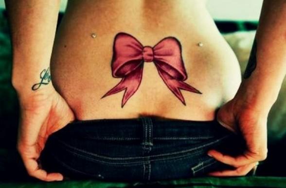 Bow at the bottom of the waist