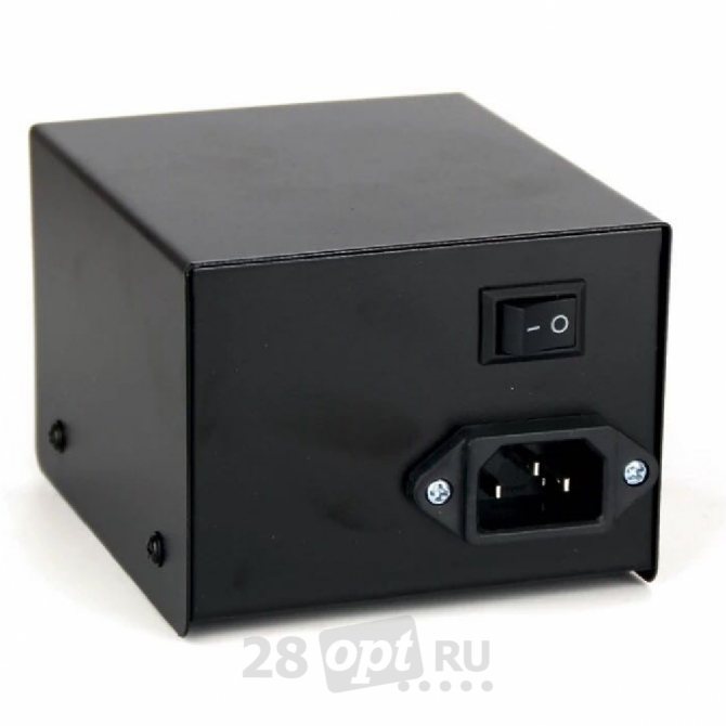 Alimentation électrique avec grande prise secteur