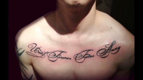 Plus de 120 phrases de tatouage pour les hommes