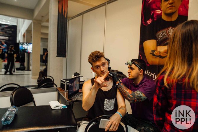 gør det ondt at få en tatovering?