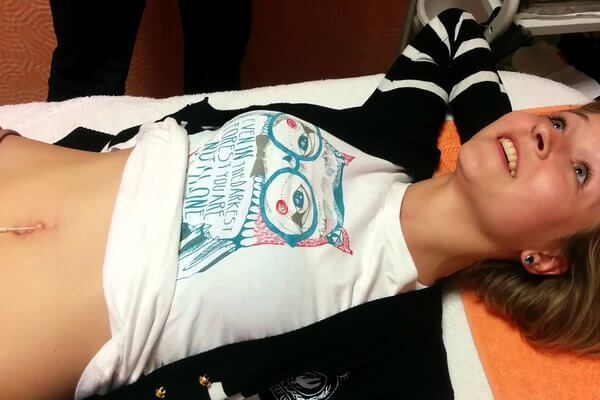 Does it hurt to pierce a belly button?