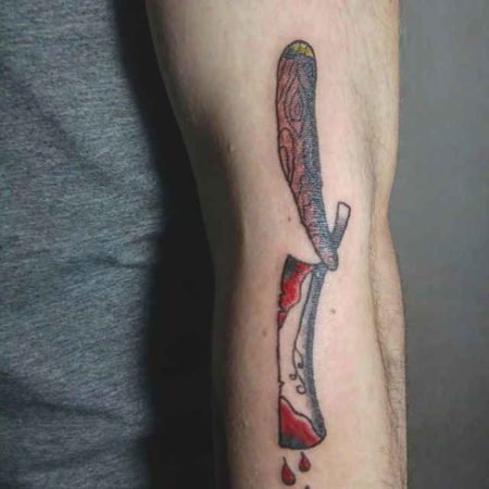 Tatouage de rasoir sur la main