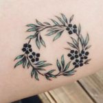 Hvad betyder kransen på halsen?