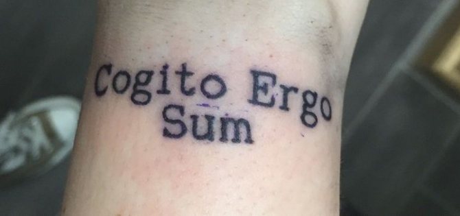 Cogito, ergo sum tatuointi