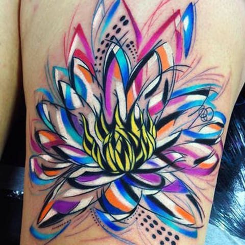 Tatouage de lys coloré