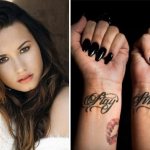 Demi Lovato med tatoveringer på håndleddet