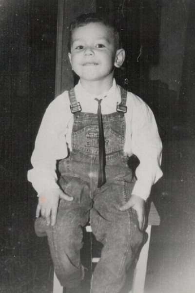 La infancia de Danil no fue diferente de la de otros niños nacidos en la década de 1990