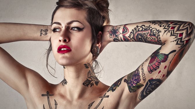 Fille tatouée