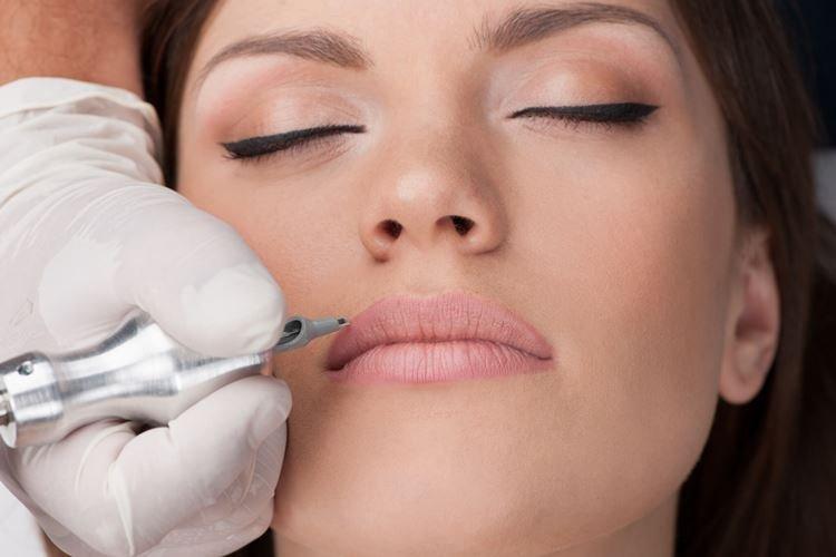 パーマネントメイクの段階