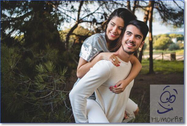 Kuva kaveri ja tyttö takaisin