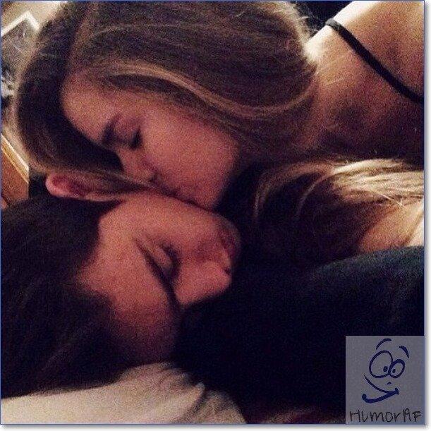 Kuva kaveri ja tyttö takaisin