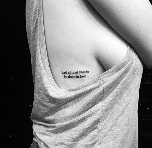 Tatouages Dictions significatifs pour les filles en latin à traduire en anglais, français et italien.