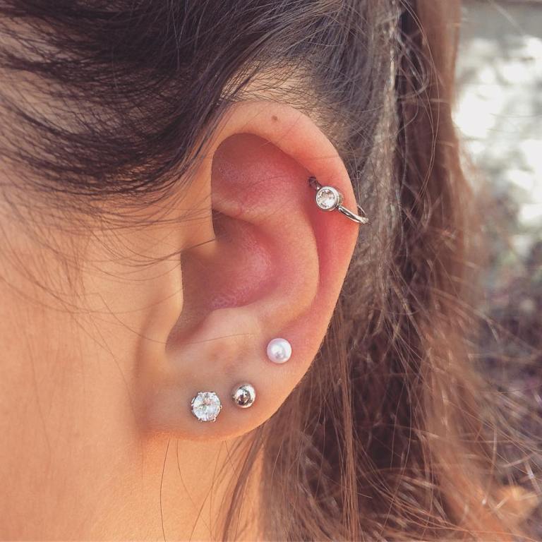 photo du piercing hélix
