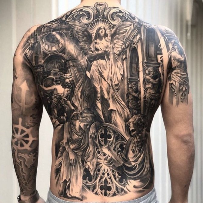 Tatouages chrétiens pour hommes