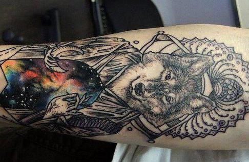 τατουάζ τέχνης στα χέρια