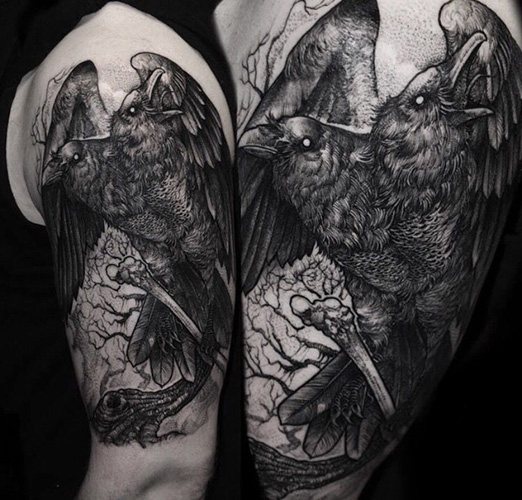 Tetování Hugin a Munin. Význam, náčrtky na zádech, ramenou, krku, paži