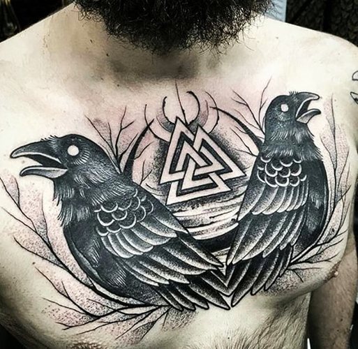 Tetování Hugin a Munin. Význam, náčrtky na zádech, ramenou, krku, paži