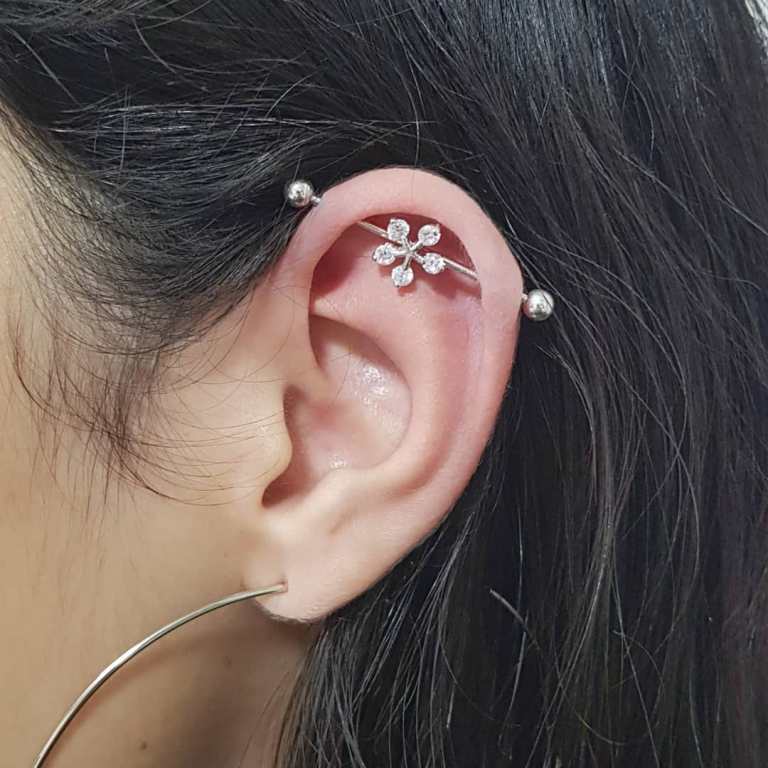 průmyslová péče o piercing