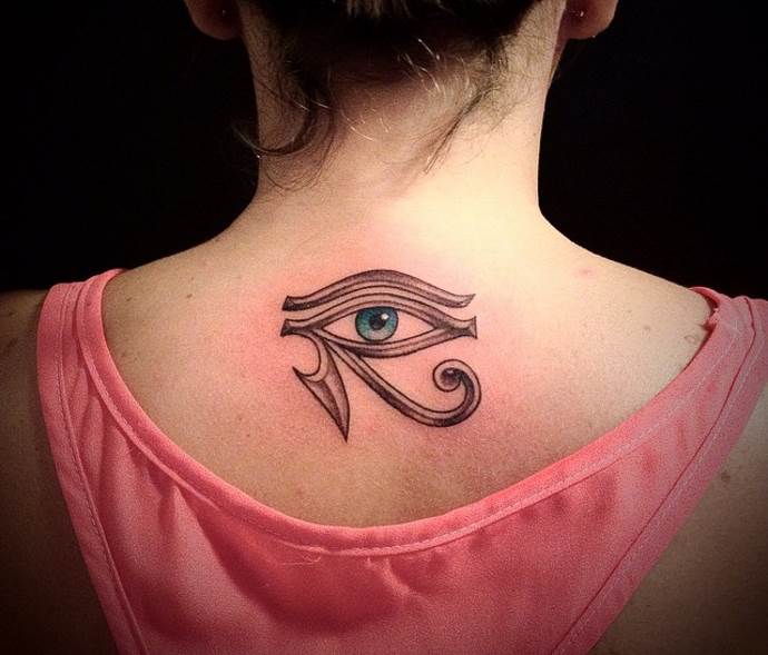 image sur le dos d'une fille