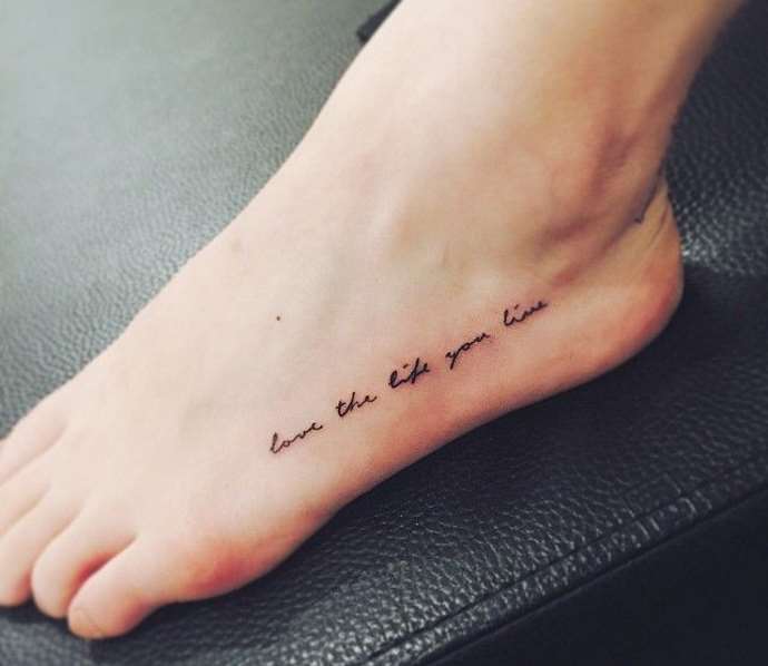 La imagen de la inscripción en el pie