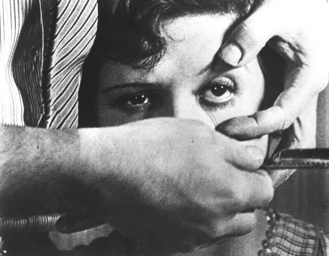 Images du film Chien andalou. Fragment 1