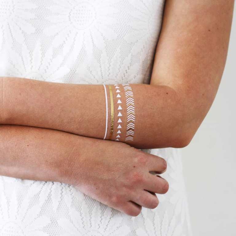 hogyan kell ragasztani egy tetoválást