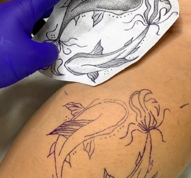 jak přenést kresbu z papíru na kůži