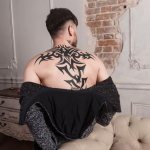 πώς να ταιριάξετε ένα τατουάζ