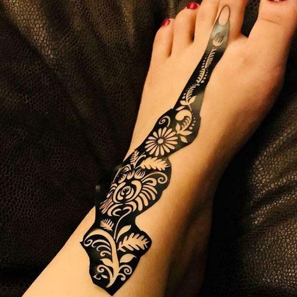 mehendi en mi pierna