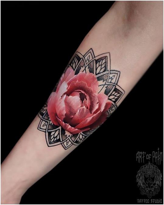 Как да поддържам татуировката ярка и чиста?