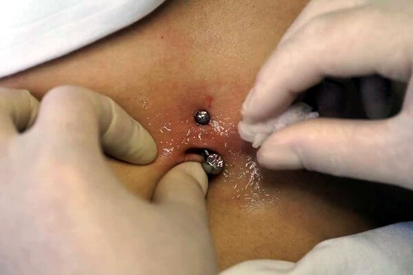 How to Care for a Pierced Bellybutton