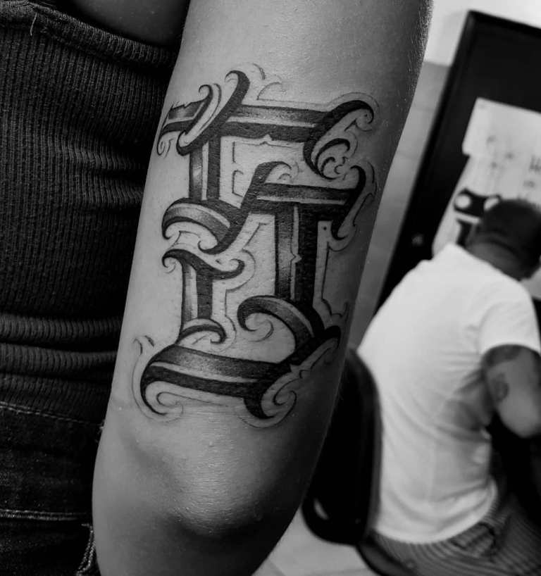 de belles lettres pour les tatouages