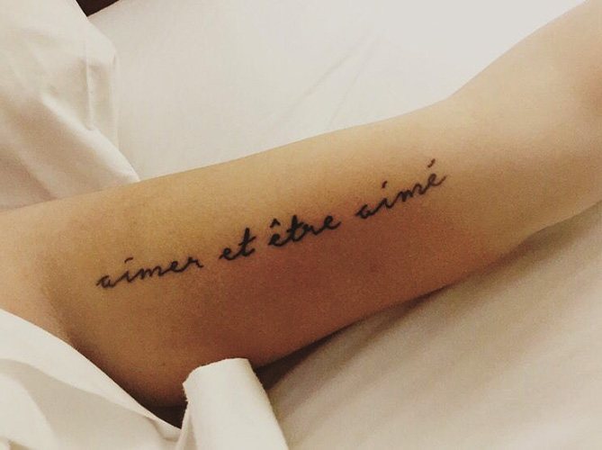 Belle phrase française pour les filles tatouées, lad