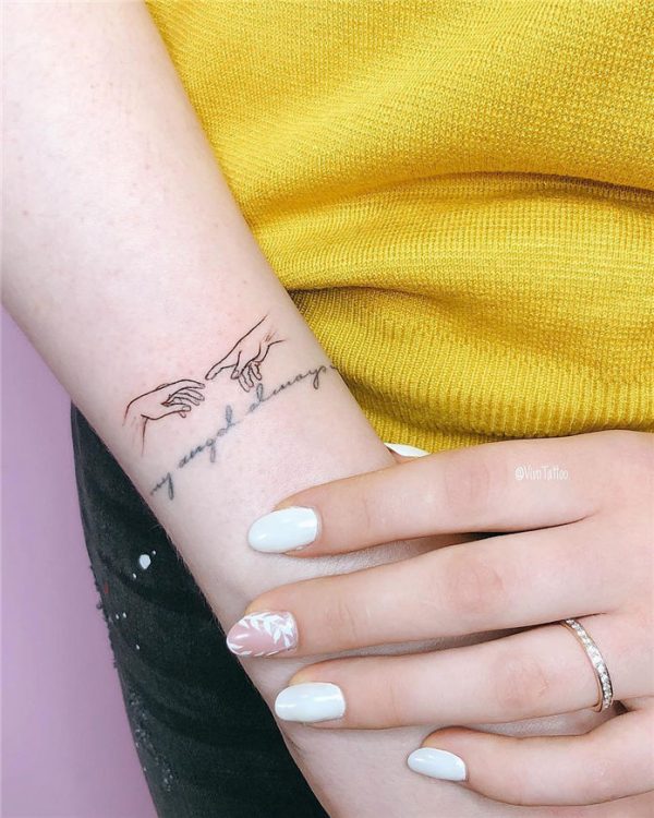 Beaux petits tatouages sur le bras des filles - meilleures idées de photos et tendances de 2021