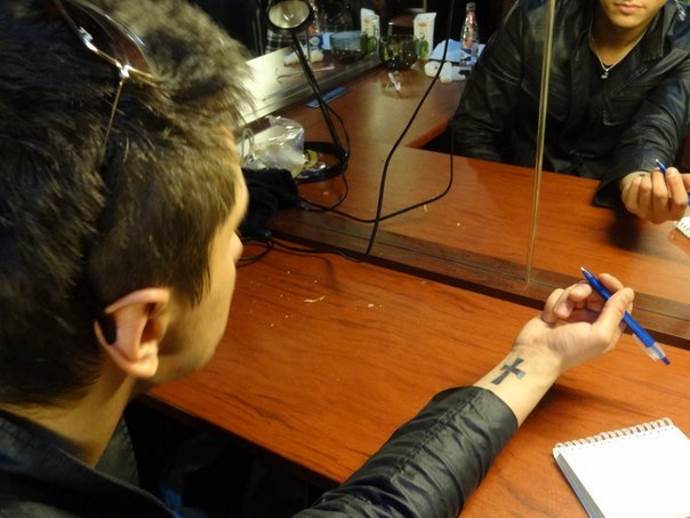 croix sur le poignet