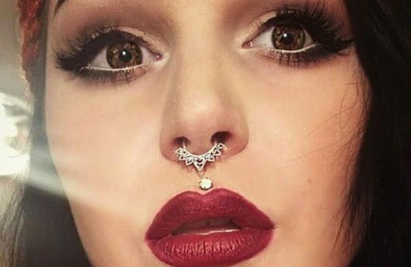 Piercing nasal en dentelle