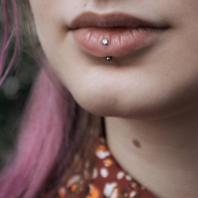 labret en el labio