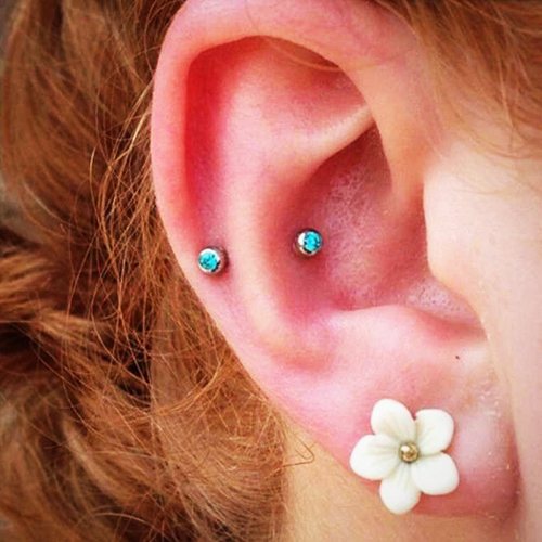 Labret dans l'oreille (boucle d'oreille, bijou de piercing). Qu'est-ce que c'est, photo, où l'acheter