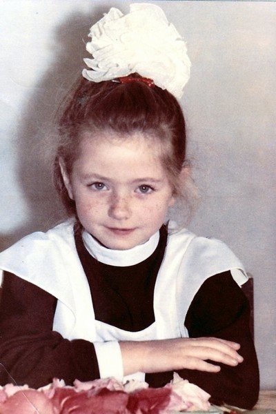 Lena Katina est engagée dans un travail créatif depuis son enfance.