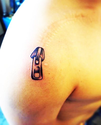 Petits tatouages pour les hommes. Croquis, photos